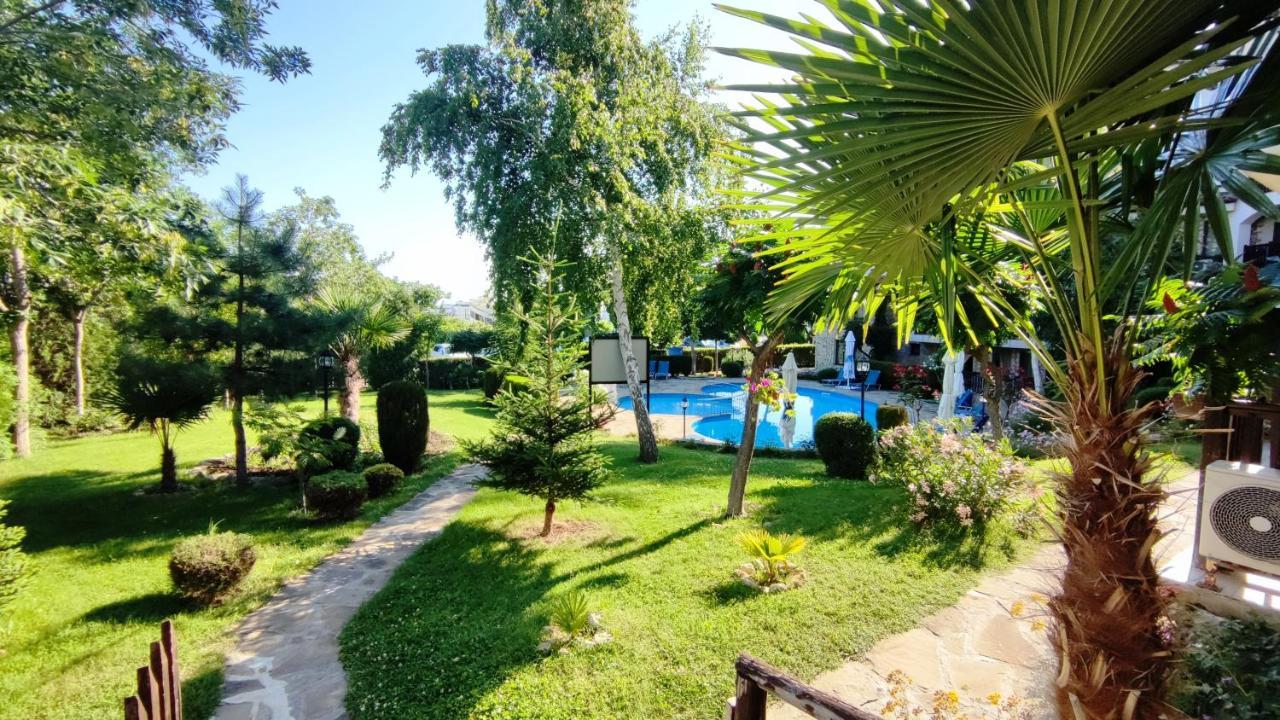 Marina Delfin Apartments - Top Location & Pet Friendly Sveti Vlas Exteriör bild