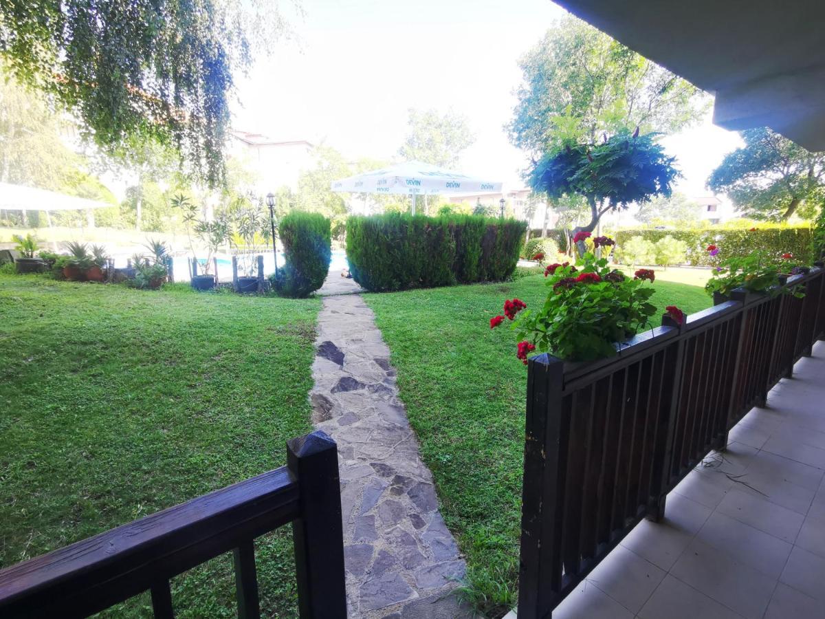 Marina Delfin Apartments - Top Location & Pet Friendly Sveti Vlas Exteriör bild