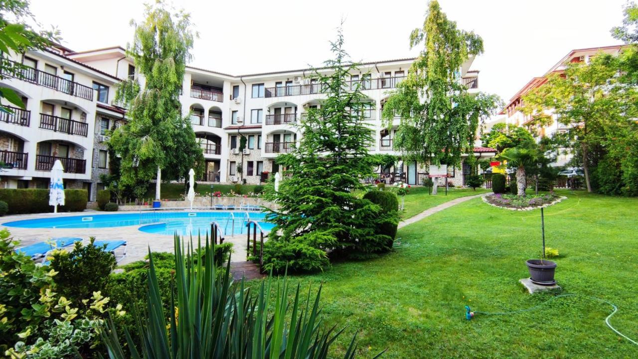 Marina Delfin Apartments - Top Location & Pet Friendly Sveti Vlas Exteriör bild