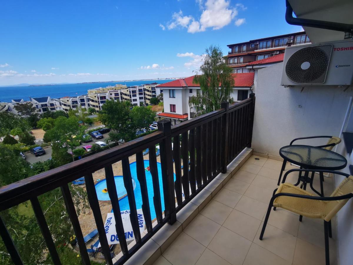 Marina Delfin Apartments - Top Location & Pet Friendly Sveti Vlas Exteriör bild