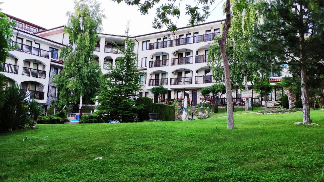 Marina Delfin Apartments - Top Location & Pet Friendly Sveti Vlas Exteriör bild