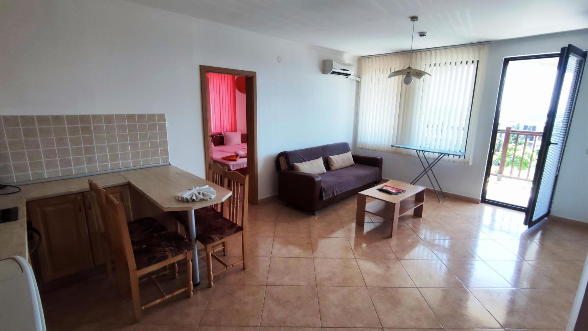 Marina Delfin Apartments - Top Location & Pet Friendly Sveti Vlas Exteriör bild