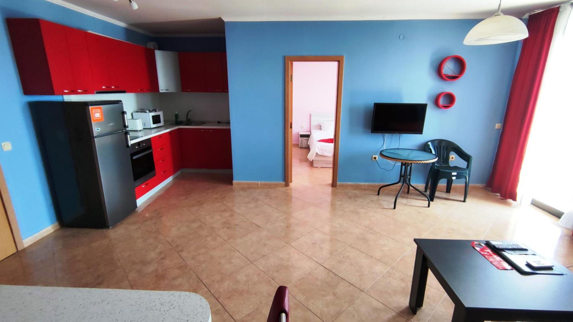 Marina Delfin Apartments - Top Location & Pet Friendly Sveti Vlas Exteriör bild