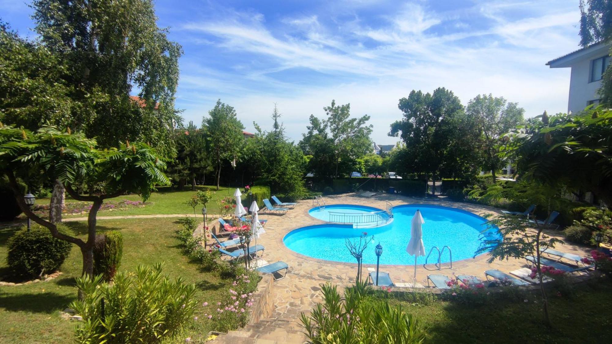 Marina Delfin Apartments - Top Location & Pet Friendly Sveti Vlas Exteriör bild
