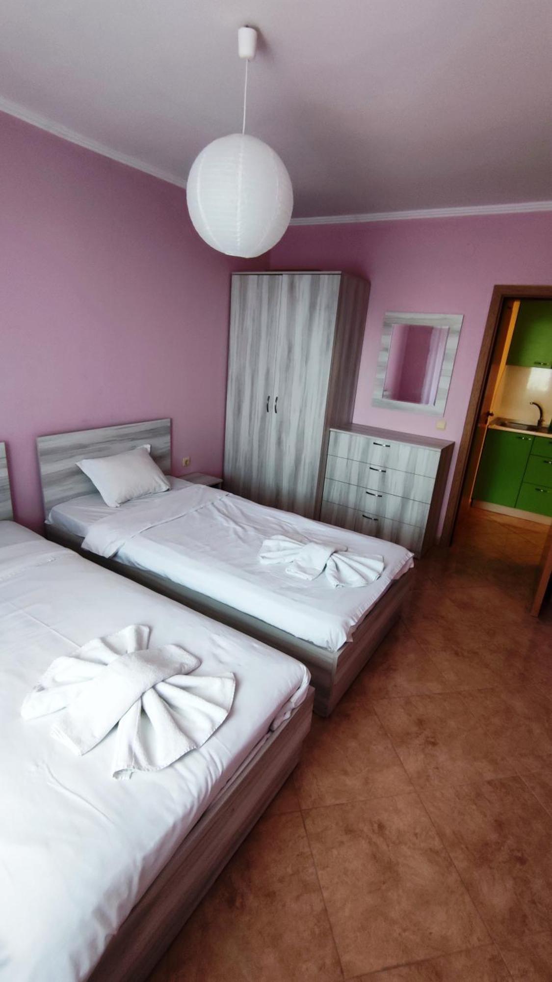 Marina Delfin Apartments - Top Location & Pet Friendly Sveti Vlas Exteriör bild