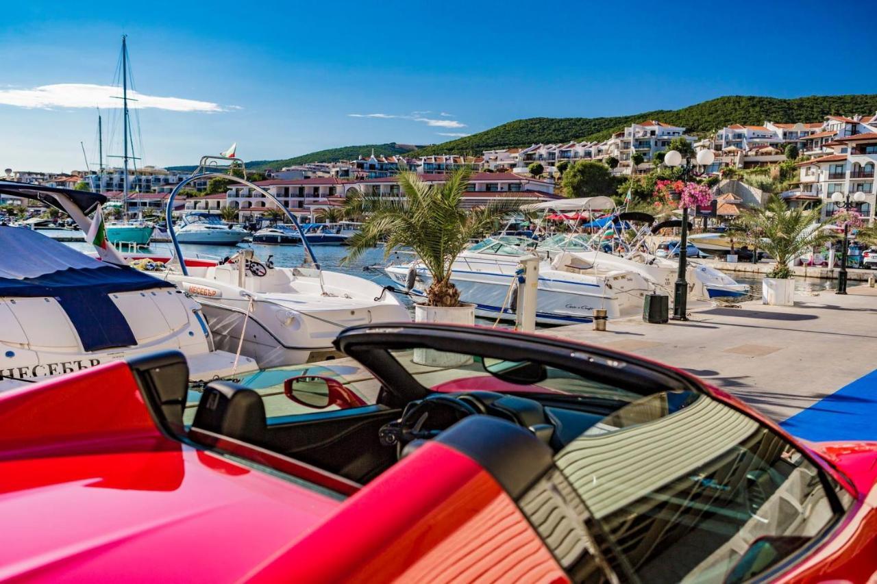 Marina Delfin Apartments - Top Location & Pet Friendly Sveti Vlas Exteriör bild